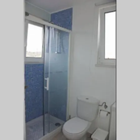 Charming, Sunny With Beautiful River View + Free Street Parking + Ac Appartement Lissabon