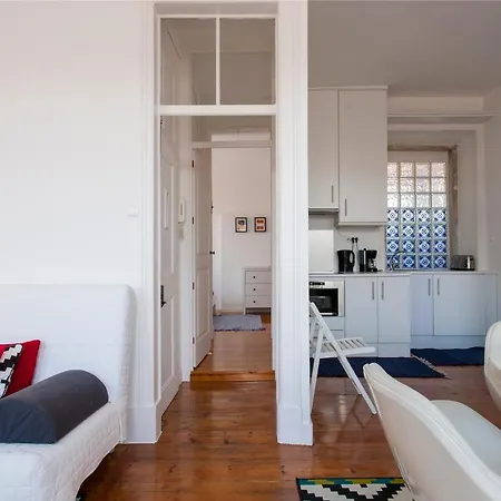 Charming, Sunny With Beautiful River View + Free Street Parking + Ac Appartement *