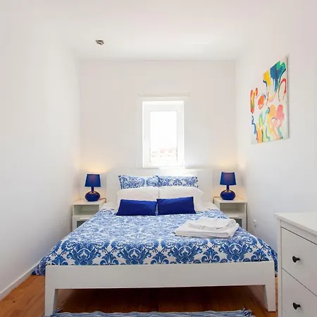 Charming, Sunny With Beautiful River View + Free Street Parking + Ac * Lissabon