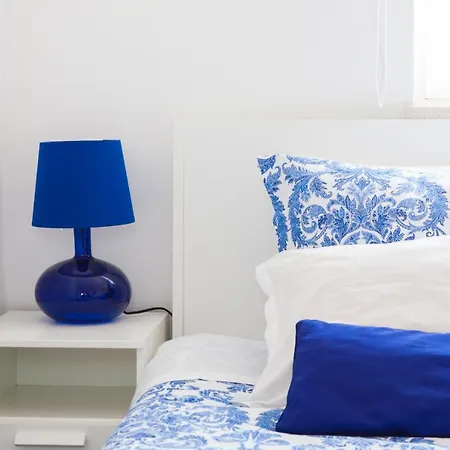 Charming, Sunny With Beautiful River View + Free Street Parking + Ac Appartement