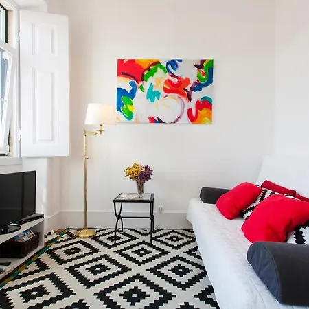 Charming, Sunny With Beautiful River View + Free Street Parking + Ac Апартаменты Лиссабон