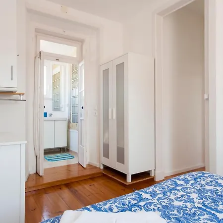 Lägenhet Charming, Sunny With Beautiful River View + Free Street Parking + Ac
